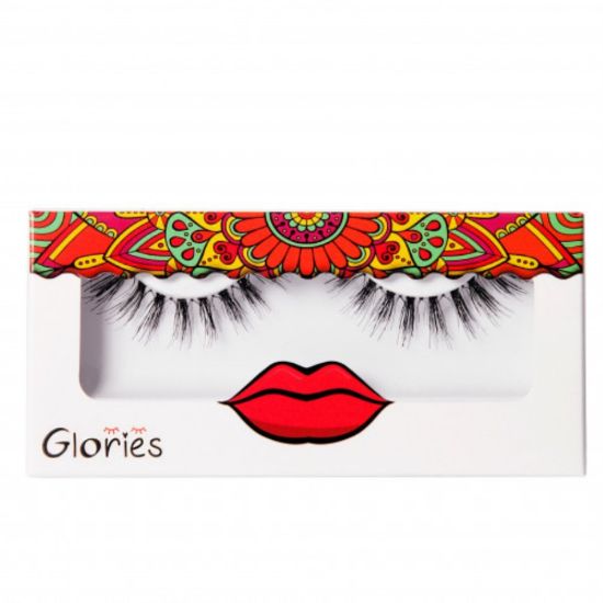 صورة رموش قلوريز - منهاتن